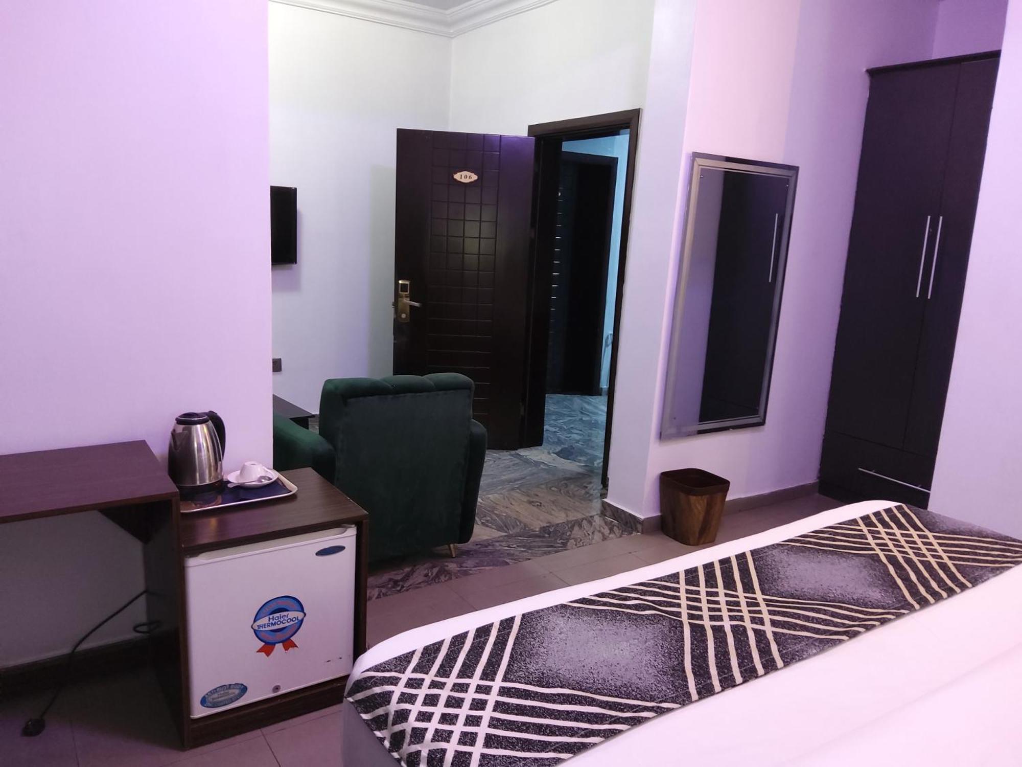 Crownedge Hotels Ikeja Εξωτερικό φωτογραφία