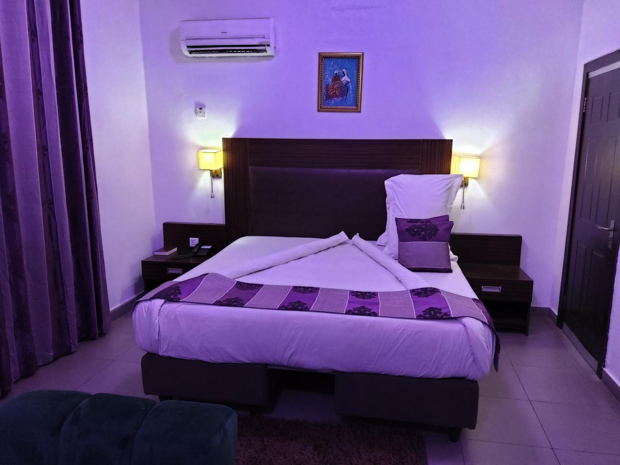 Crownedge Hotels Ikeja Εξωτερικό φωτογραφία