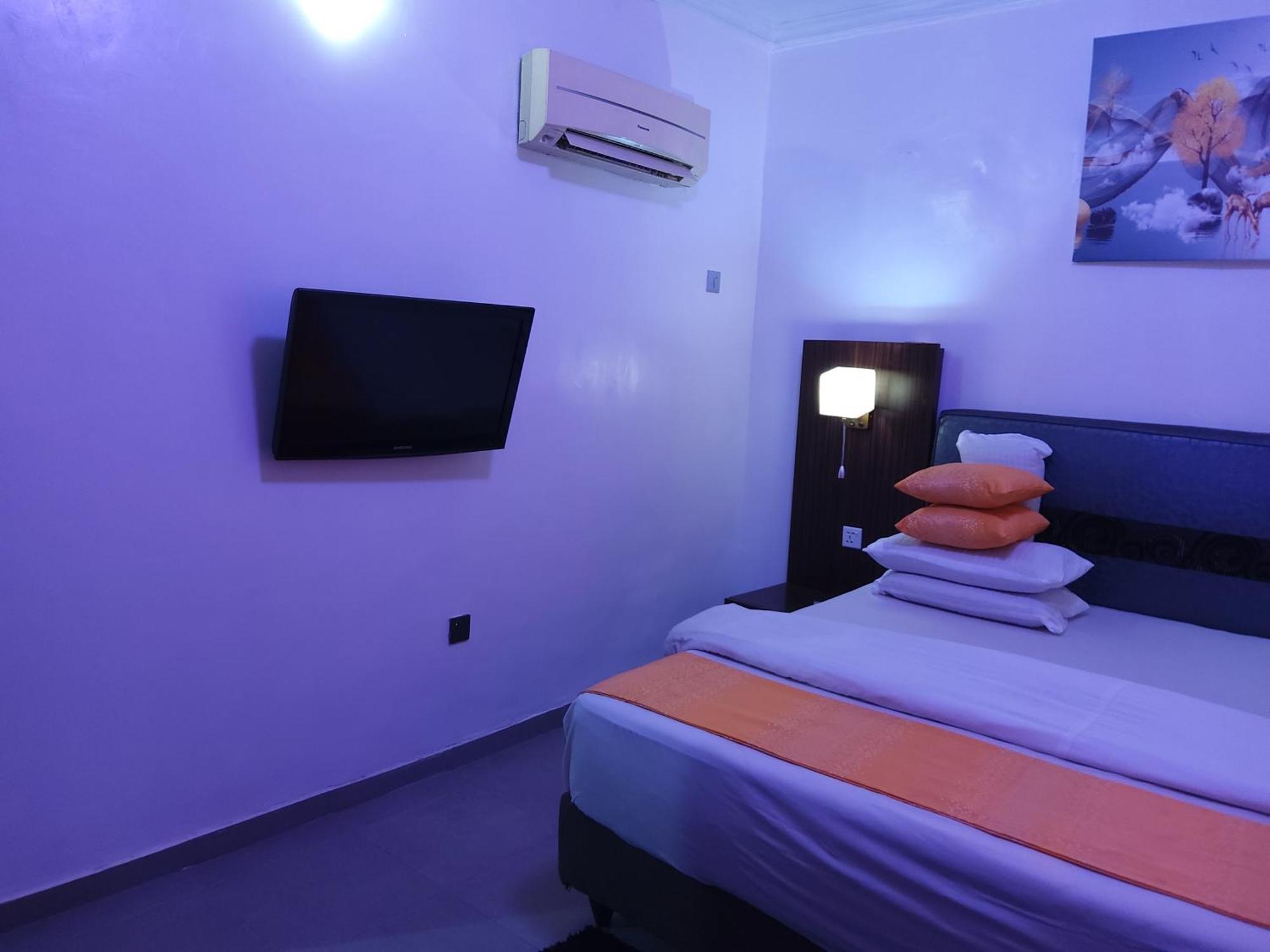 Crownedge Hotels Ikeja Εξωτερικό φωτογραφία