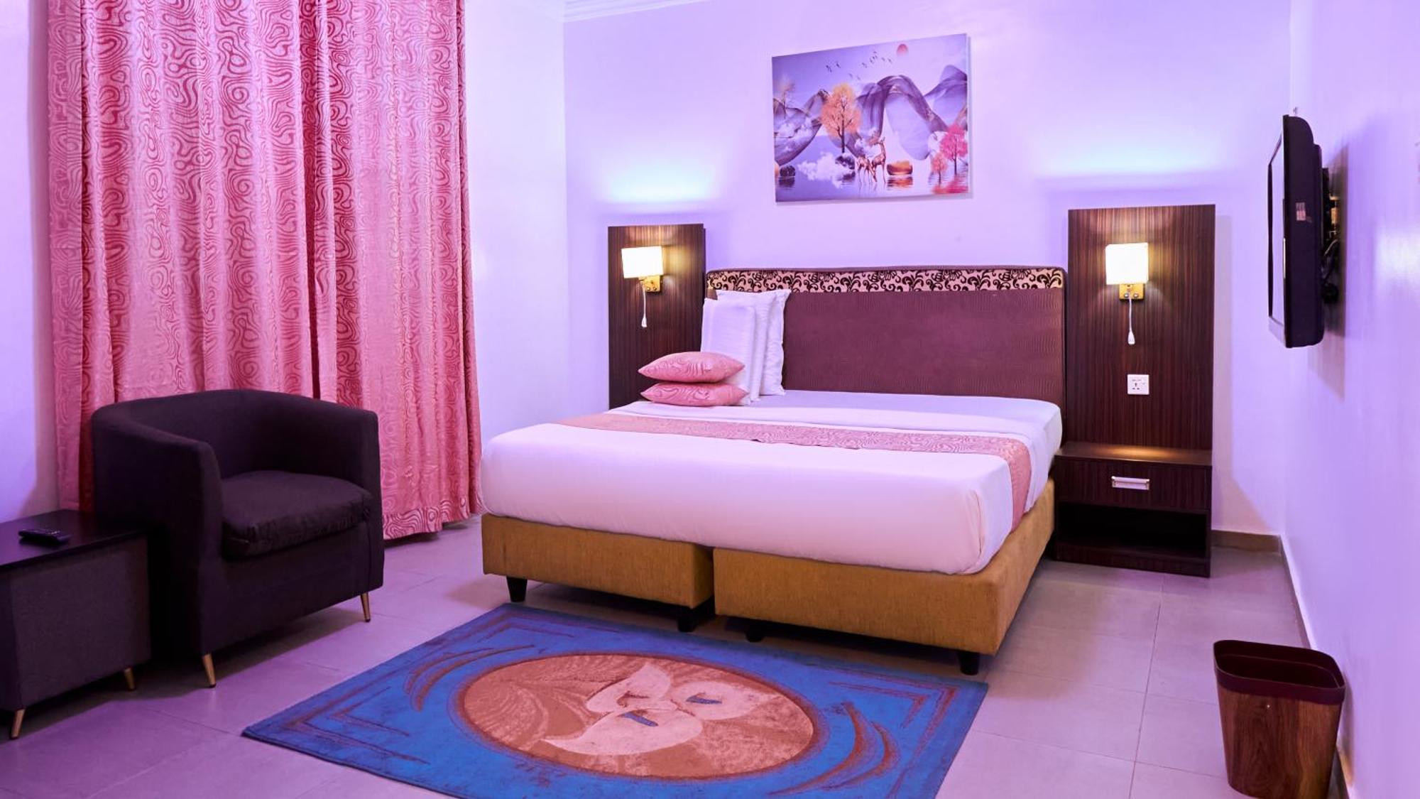 Crownedge Hotels Ikeja Εξωτερικό φωτογραφία
