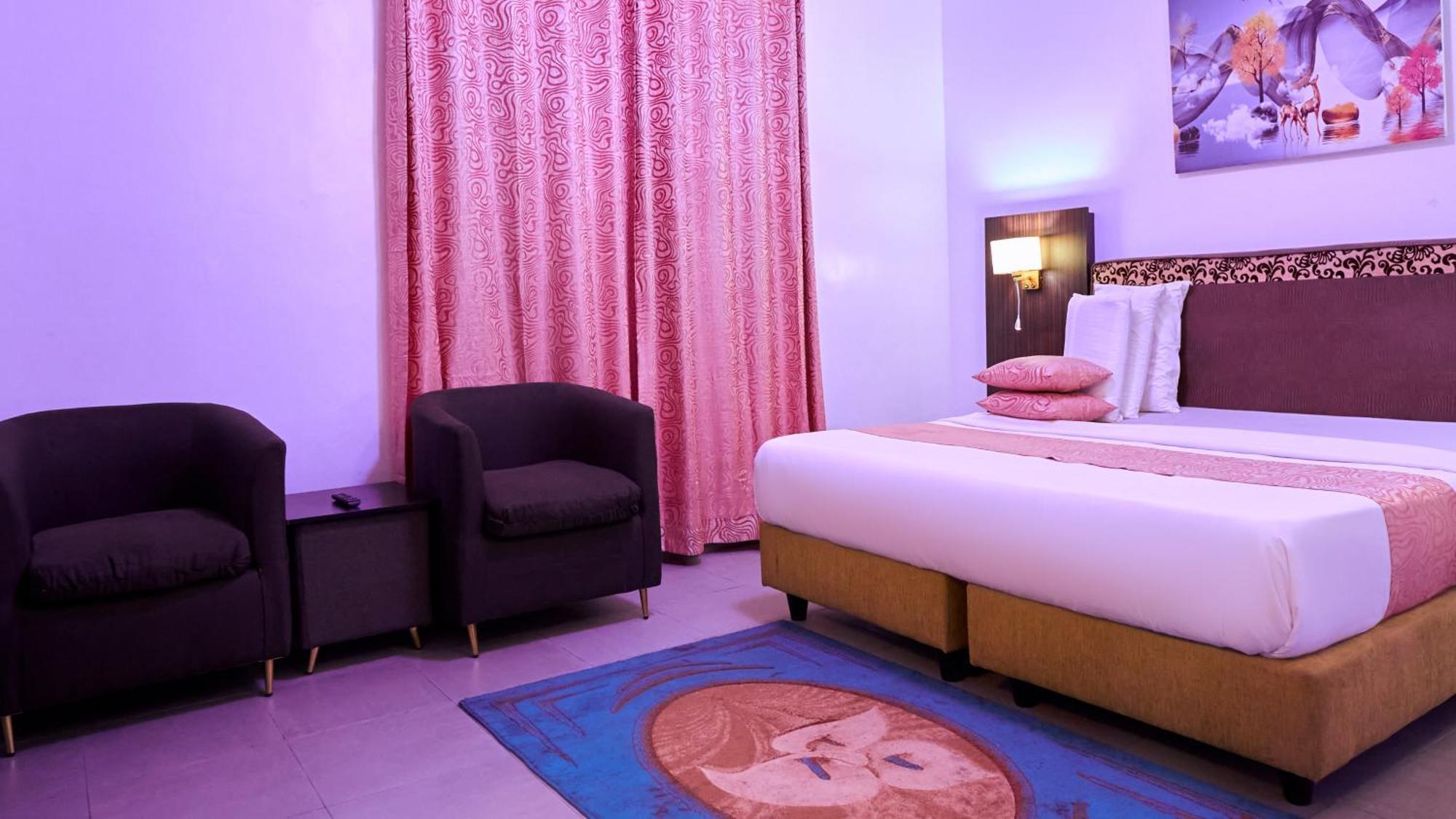 Crownedge Hotels Ikeja Εξωτερικό φωτογραφία