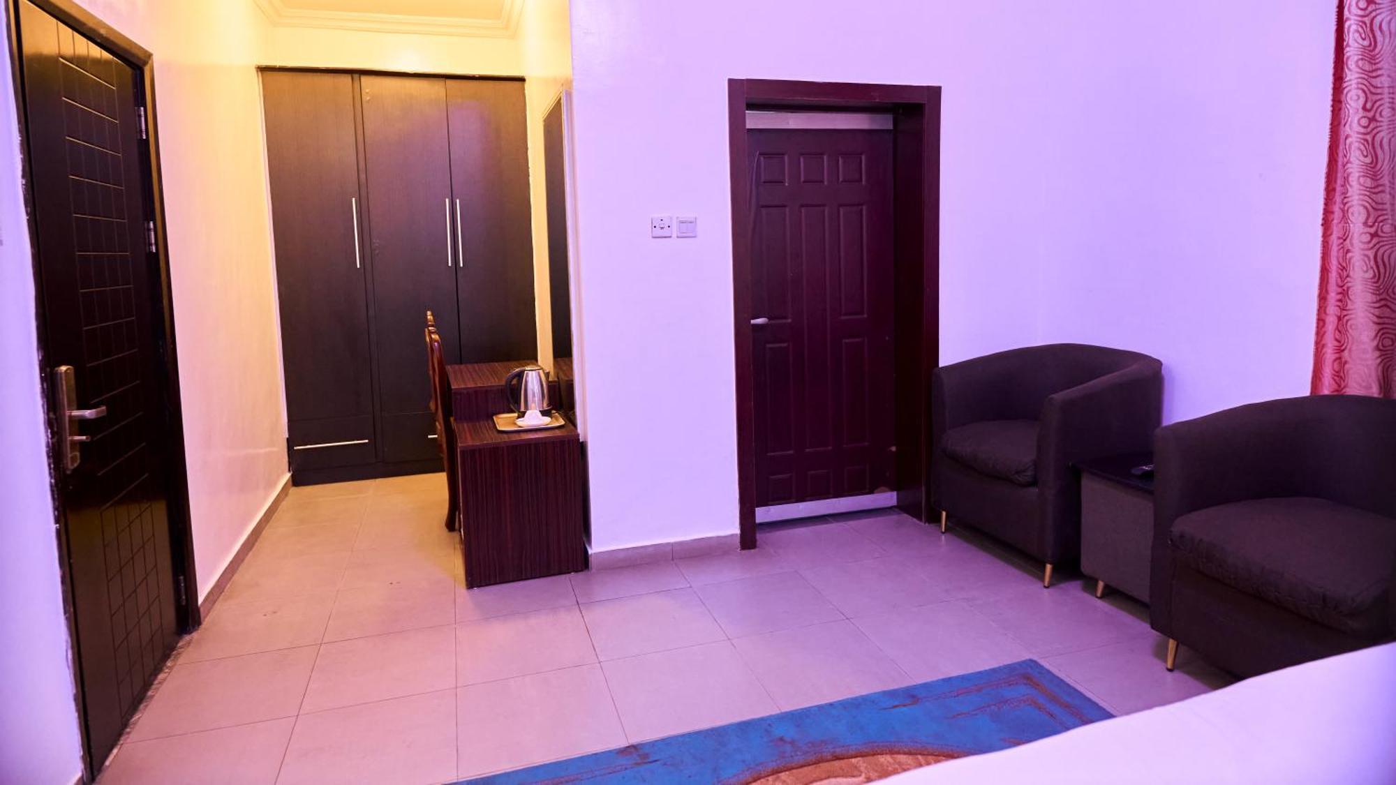 Crownedge Hotels Ikeja Εξωτερικό φωτογραφία
