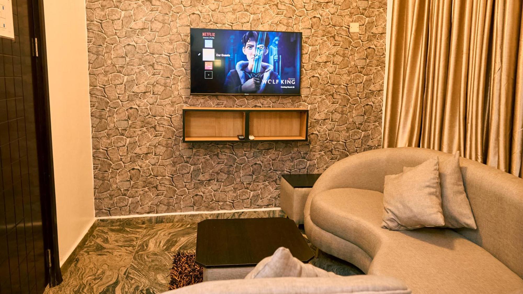Crownedge Hotels Ikeja Εξωτερικό φωτογραφία