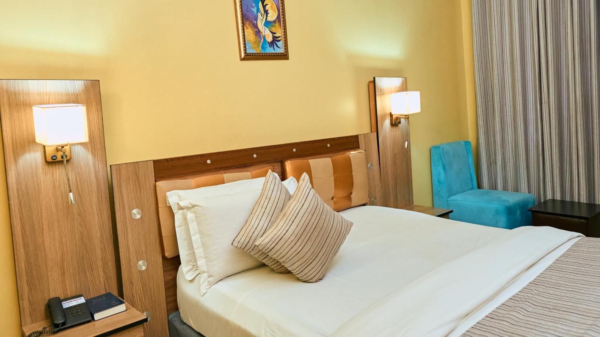 Crownedge Hotels Ikeja Εξωτερικό φωτογραφία
