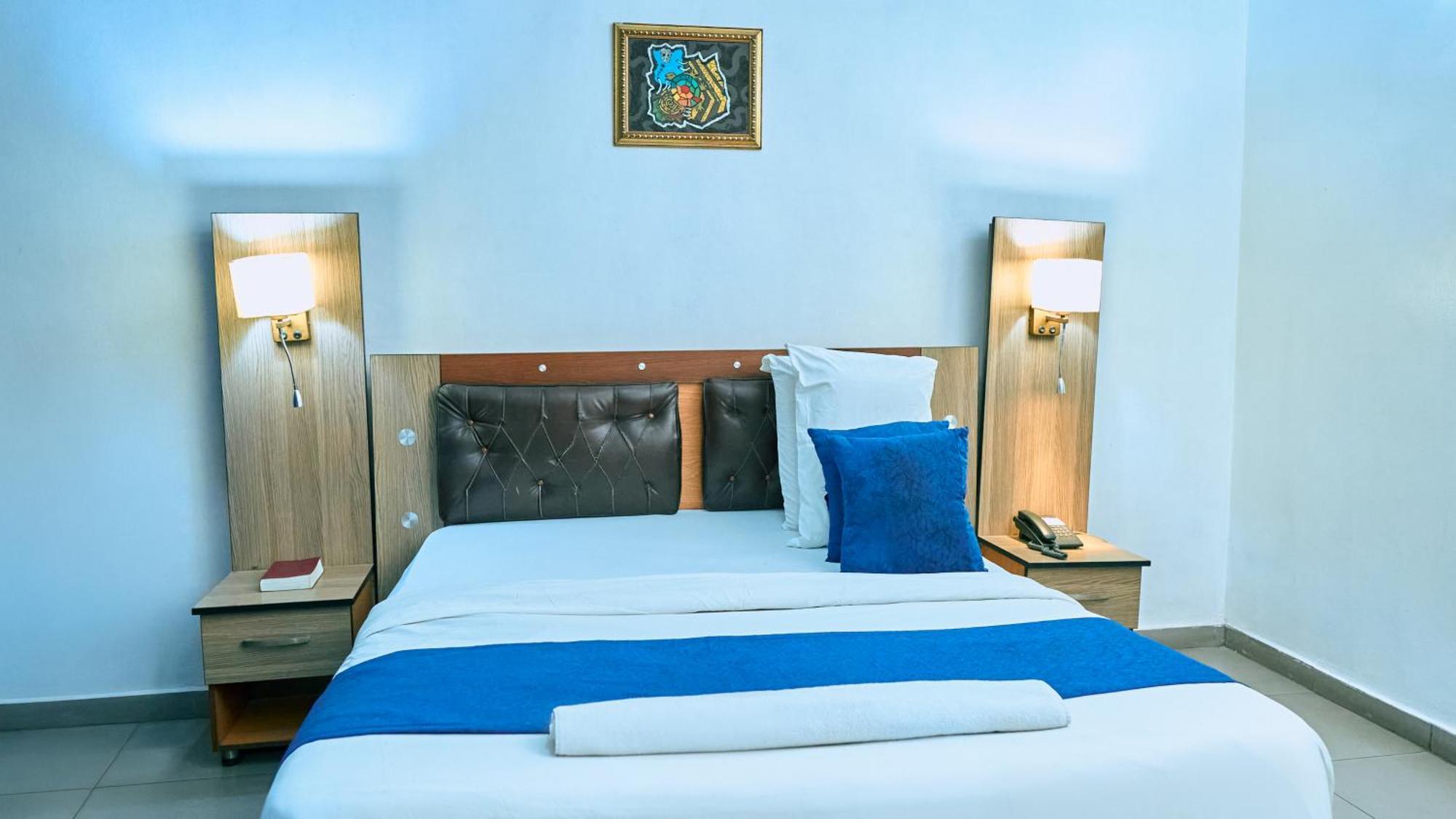 Crownedge Hotels Ikeja Εξωτερικό φωτογραφία