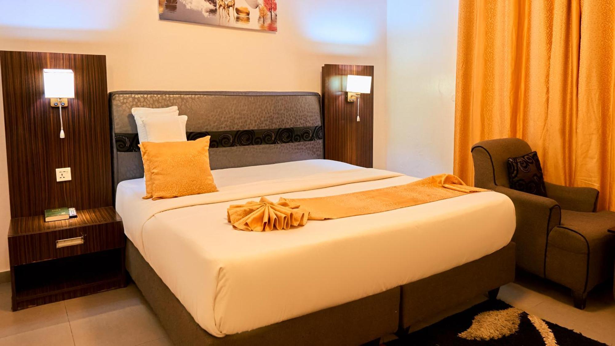 Crownedge Hotels Ikeja Εξωτερικό φωτογραφία