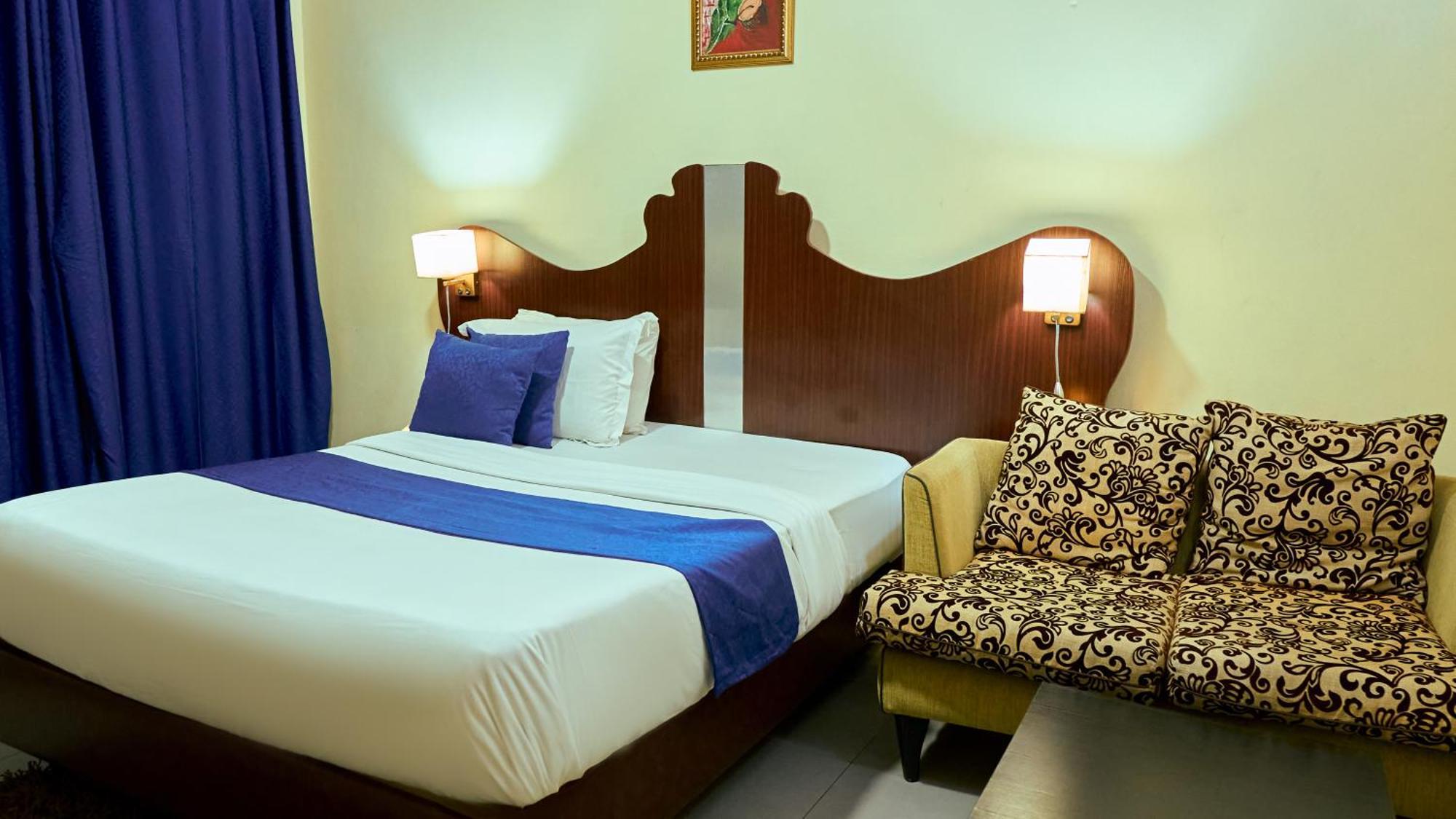 Crownedge Hotels Ikeja Εξωτερικό φωτογραφία