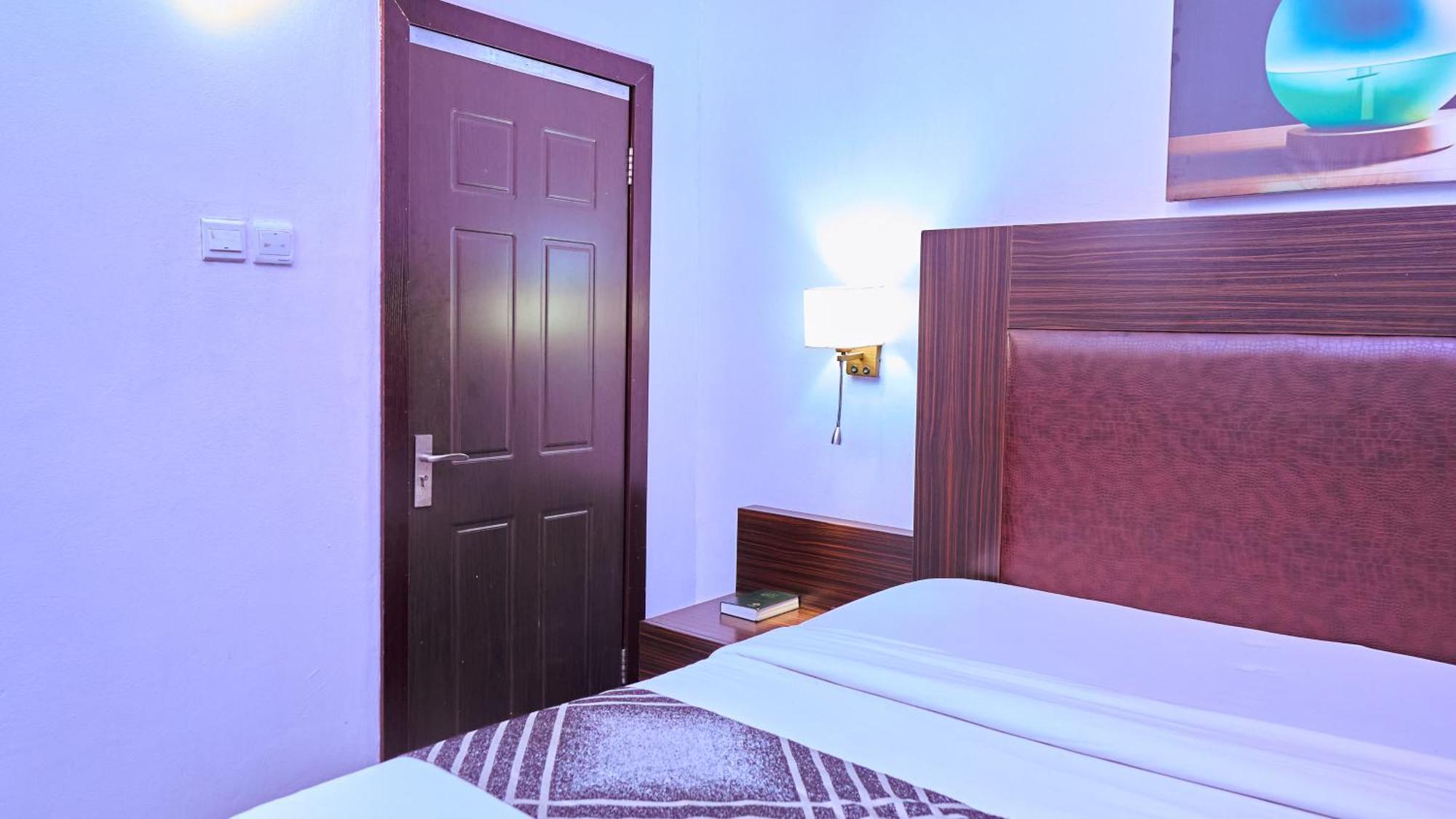 Crownedge Hotels Ikeja Εξωτερικό φωτογραφία