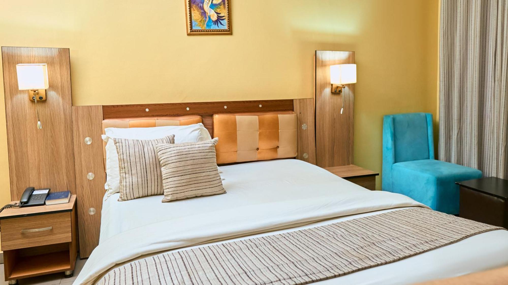 Crownedge Hotels Ikeja Εξωτερικό φωτογραφία
