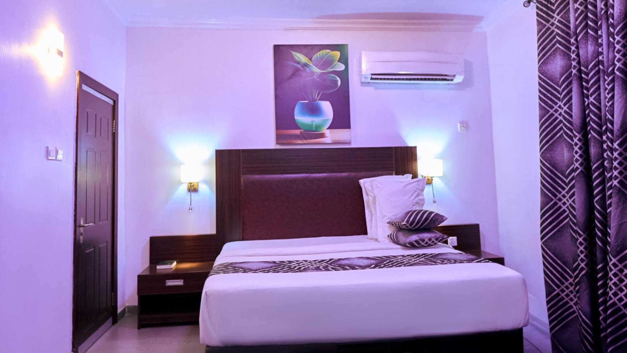 Crownedge Hotels Ikeja Εξωτερικό φωτογραφία
